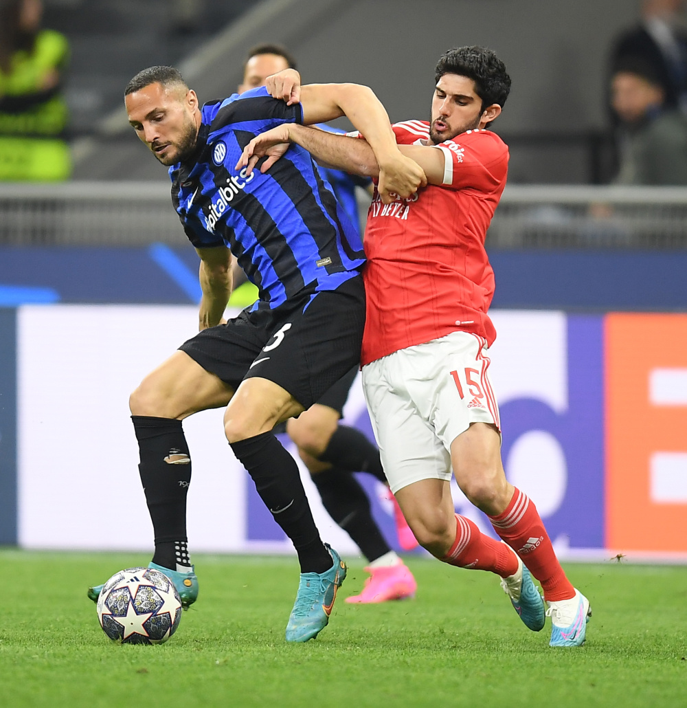 国脚连续助攻，带动全队节奏