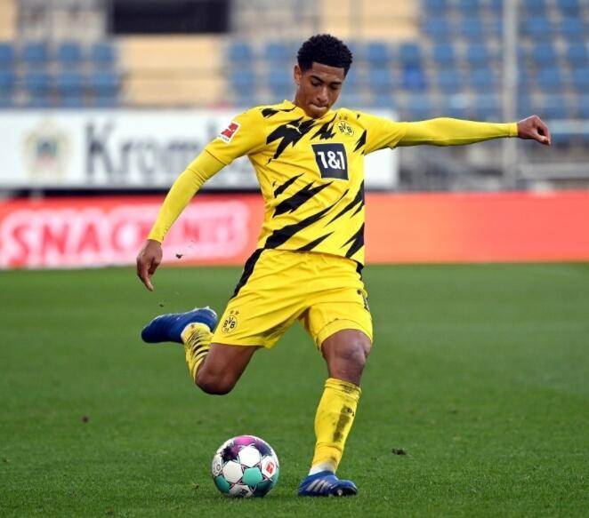 起伏太大！凤凰首节36分&第二节仅得12分，半场落后4分