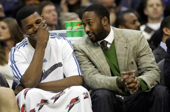 [NBA-湖人] 湖人更新背靠背客战马刺伤情报告：詹姆斯出战成疑